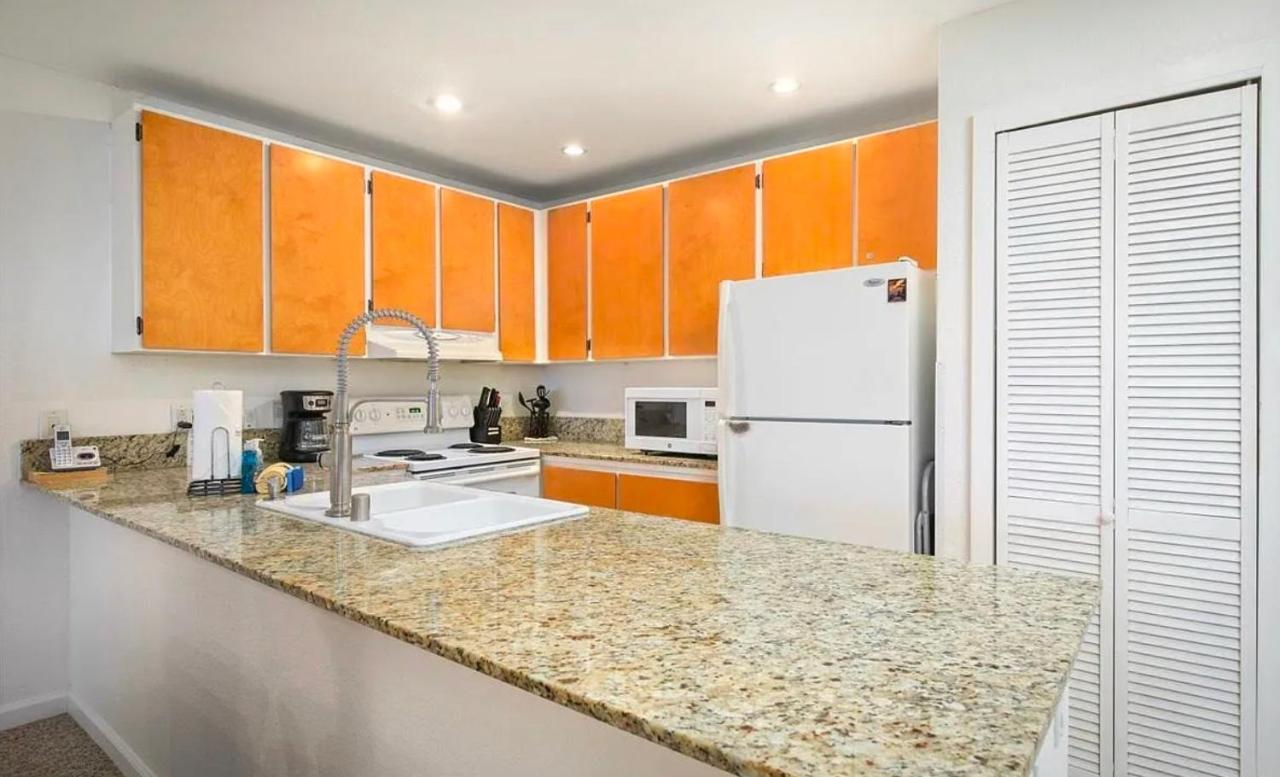 Sea Village Condo With Unobstructed Ocean Views And Oceanside Pool Kailua Kültér fotó
